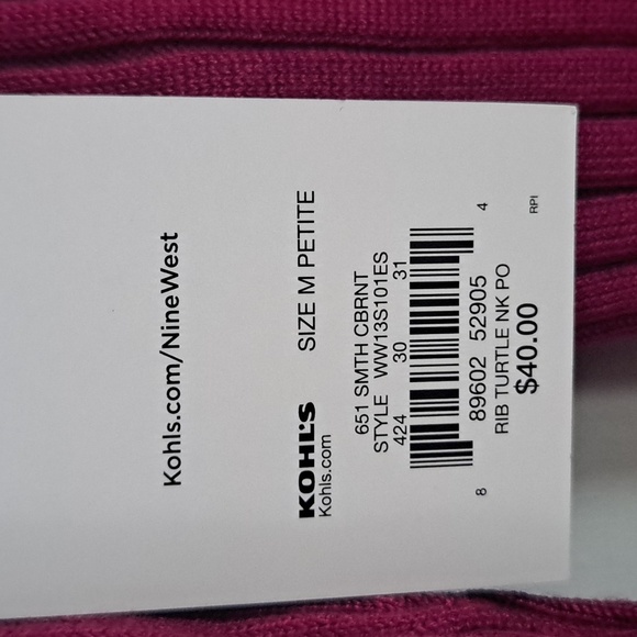 Medium Petite Nine West Turtleneck - Picture 8 of 8